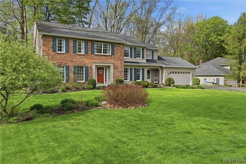 69 Middlebury Road, Orchard Park, NY, 14127 | Card Image