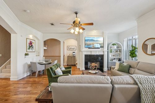 612 Rockingham Dr, Irving, TX, 75063-8052 | Card Image