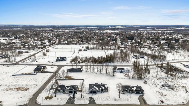 425 Ginger Cres, House other with 5 bedrooms, 4 bathrooms and 6 parking in Metcalfe ON | Image 44