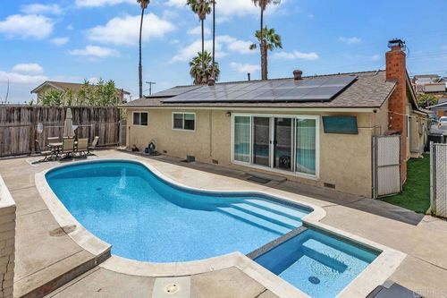 833 Halecrest Dr, Chula Vista, CA, 91910-6412 | Card Image
