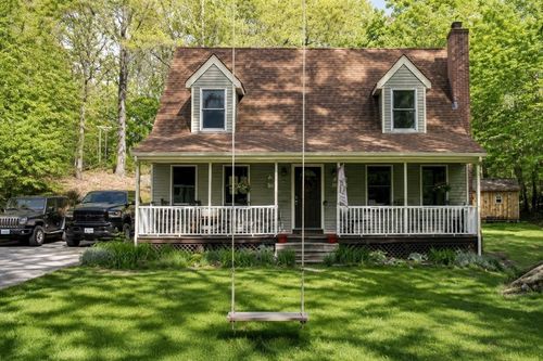 2 Forest Way, Lincoln, RI, 02865-2424 | Card Image