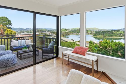 220 Headlands Ct, Sausalito, CA, 94965-1079 | Card Image