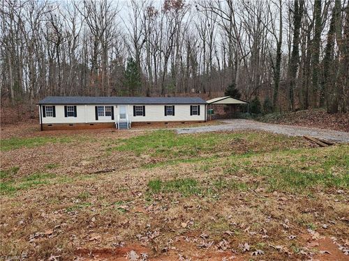 1752 Kestrel Valley Ln, Catawba, NC, 28609-8275 | Card Image