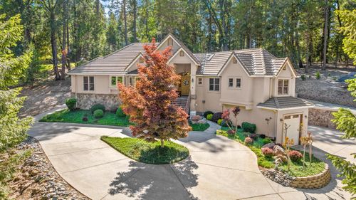 13712 Altair Dr, Nevada City, CA, 95959-8219 | Card Image