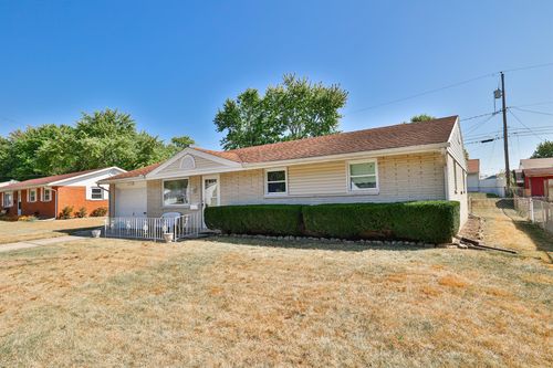 210 Zimmerman St, New Carlisle, OH, 45344-1513 | Card Image