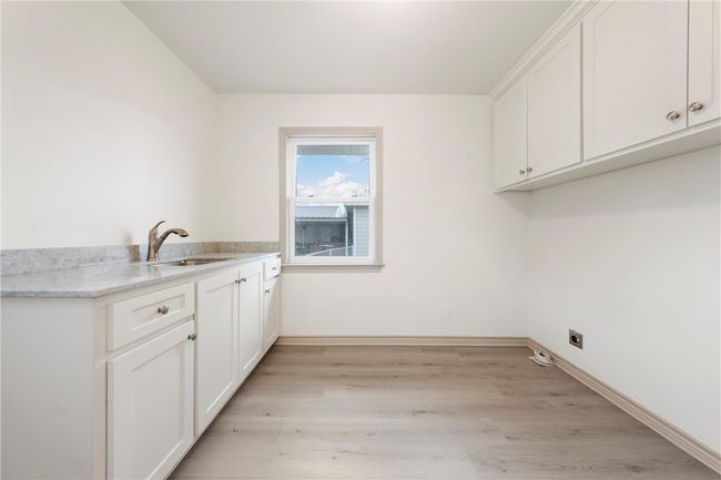 604 S Marable St, House other with 3 bedrooms, 2 bathrooms and 2 parking in West TX | Image 9