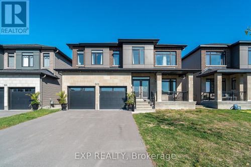 503 Adane Way, Manotick, ON, K4M0L5 | Card Image