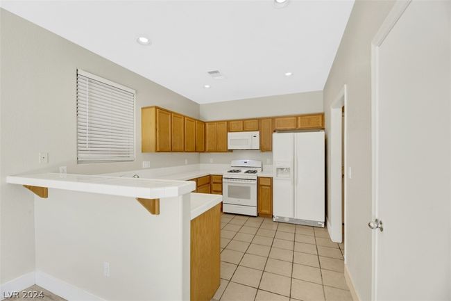 NONE - 7228 Quarterhorse Ln, House other with 3 bedrooms, 3 bathrooms and null parking in Las Vegas NV | Image 5