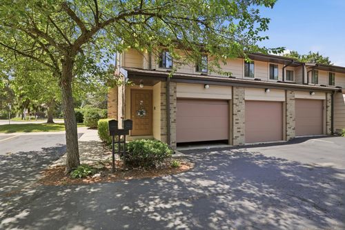 405 Cheviot Chase, Waukesha, WI, 53186-6380 | Card Image