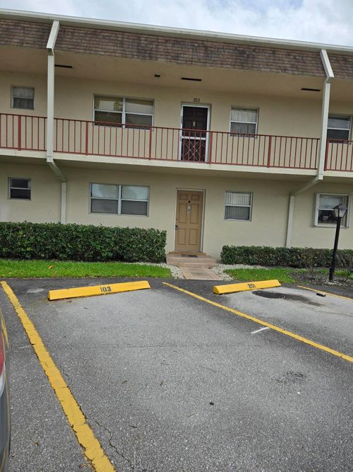 103 Oxford 400, West Palm Beach, FL, 33417-1413 | Card Image