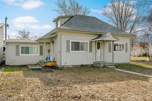 1-110 E Pleasant Ave, Cashmere, WA, 98815-1042 | Card Image