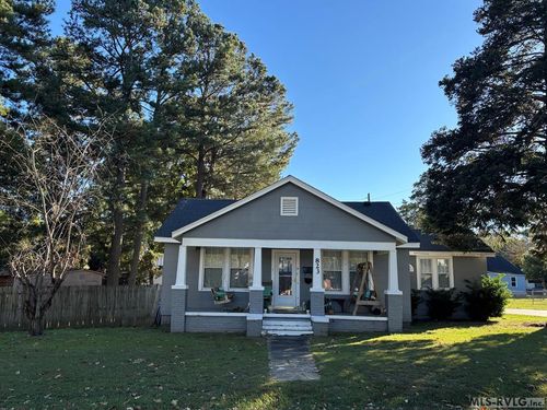 823 W 5th St, Roanoke Rapids, NC, 27870-1546 | Card Image