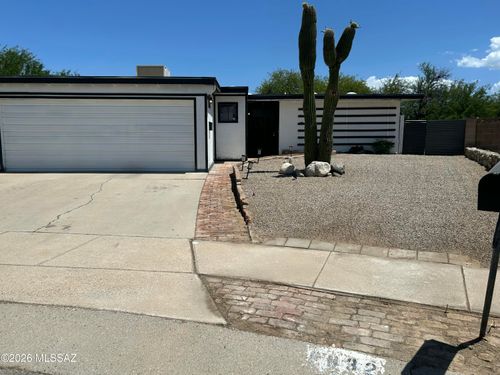 6832 N Autumn Pl, Tucson, AZ, 85741-2723 | Card Image