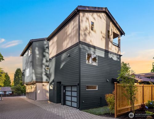b-9047 Dibble Ave Nw, Seattle, WA, 98117-3208 | Card Image
