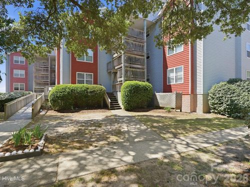 h-and-700 W First Street, Kill Devil Hills, NC, 27948 | Card Image