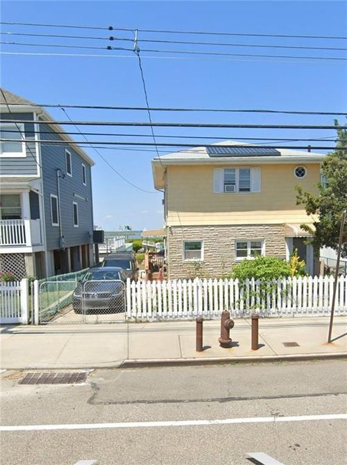 621 Cross Bay Blvd, Broad Channel, NY, 11693-1030 | Card Image