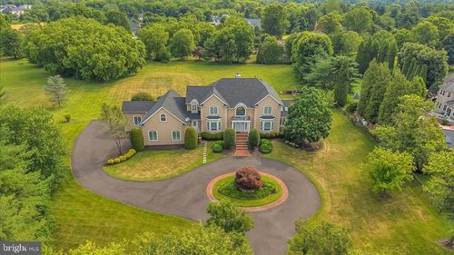 735 Hartford Rd, Moorestown, NJ, 08057-3801 | Card Image