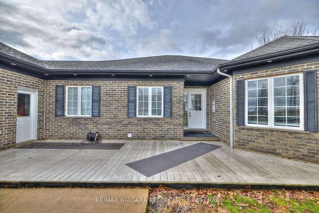 637 Carl Rd, House other with 5 bedrooms, 4 bathrooms and 20 parking in Port Robinson ON | Image 5