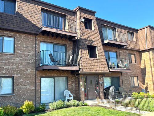 apt-e-608 Cobblestone Cir, Glenview, IL, 60025-3833 | Card Image