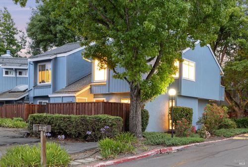 510 Racquet Club Cir, Rohnert Park, CA, 94928-2571 | Card Image
