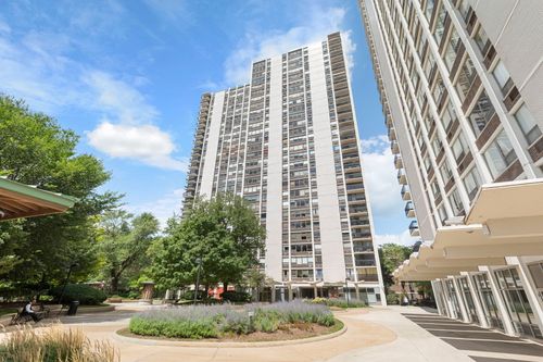 apt-1512-1460 N Sandburg Ter, Chicago, IL, 60610-5561 | Card Image