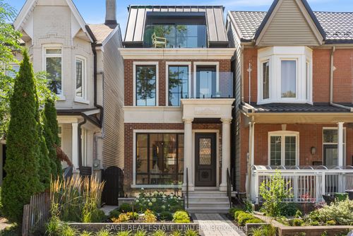 72 Montrose Ave, Toronto, ON, M6J2T7 | Card Image