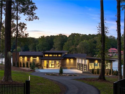 2746 Emerald Dr, Jonesboro, GA, 30236-5302 | Card Image