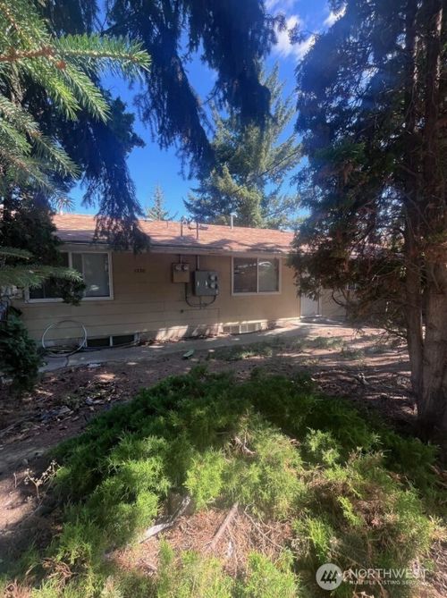 1230 Ne Williams St, Pullman, WA, 99163-3872 | Card Image