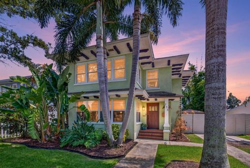 736 30th Ave N, St Petersburg, FL, 33704-2021 | Card Image