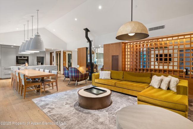 F10-1-10 - 550 S Spring St, Condo with 3 bedrooms, 4 bathrooms and 1 parking in Aspen CO | Image 11