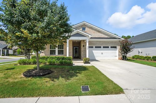 9226 Dunwich Dr, Gastonia, NC, 28056-9522 | Card Image