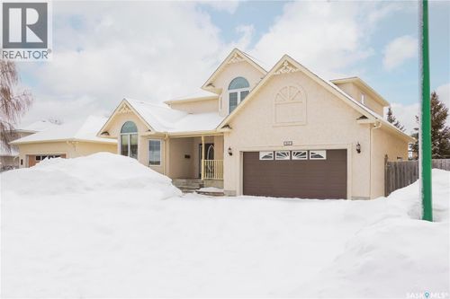 645 Aaron Dr, Prince Albert, SK, S6V8C3 | Card Image