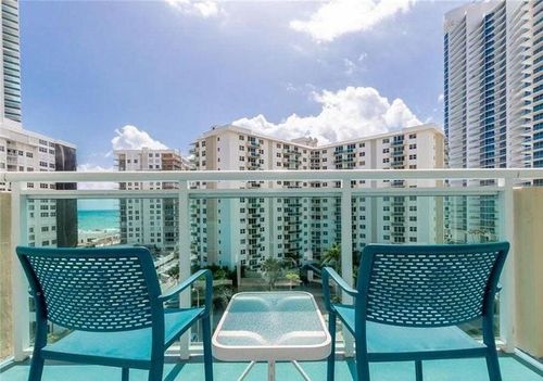 apt-822-3000 S Ocean Dr, Hollywood, FL, 33019-2854 | Card Image