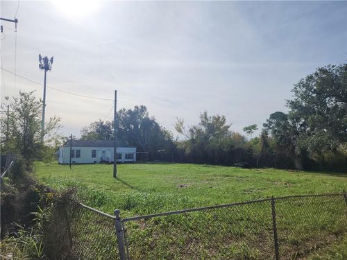 8146 Hayne Blvd, New Orleans, LA, 70126-1937 | Card Image