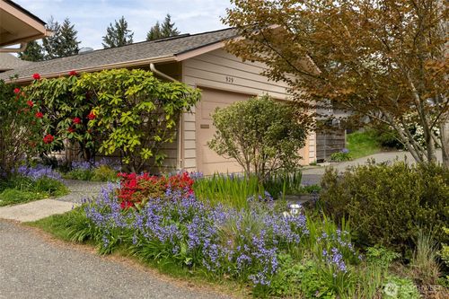 3-929 Blue Heron Ave Ne, Bainbridge Island, WA, 98110-1838 | Card Image