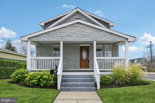 652 Park Ave, BURLINGTON, NJ, 08016-1256 | Card Image