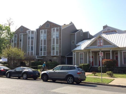 apt-208-915 W 23rd St, Austin, TX, 78705-5045 | Card Image