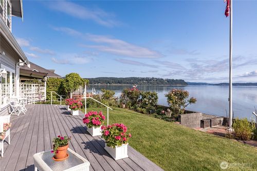 817 Shorecrest Dr, Oak Harbor, WA, 98277-7727 | Card Image