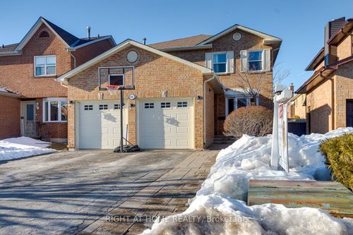 606 Chiron Cres, Pickering, ON, L1V4T5 | Card Image