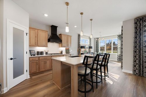 8019 Walnut Ln, Corcoran, MN, 55340-7401 | Card Image