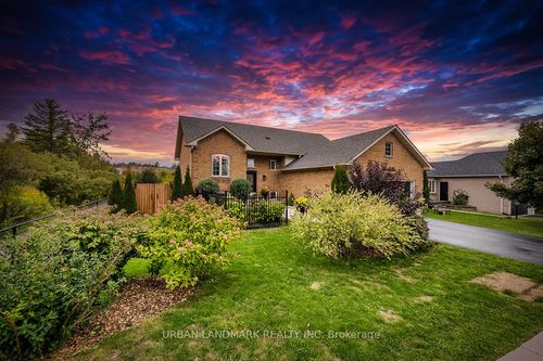 26 Brookside St, Millbrook, ON, L0A1G0 | Card Image