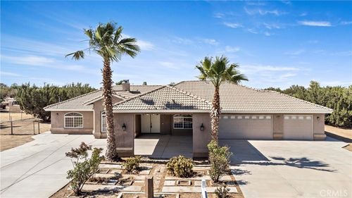 15562 Ranchero Rd, Hesperia, CA, 92345 | Card Image