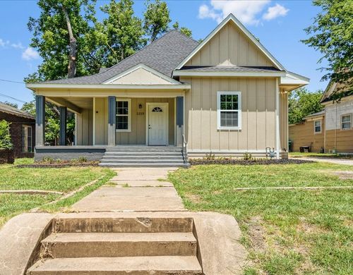 1213 E Houston St, Sherman, TX, 75090-6211 | Card Image