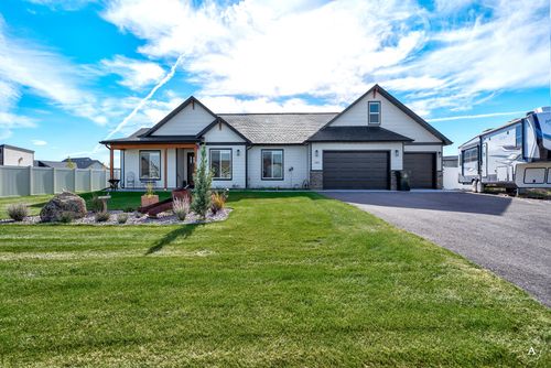 3823 Musselshell Rd, East Helena, MT, 59635-4003 | Card Image