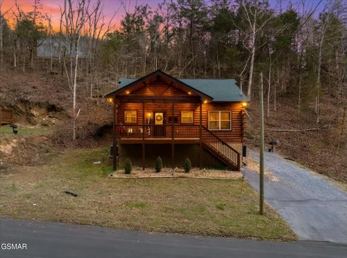1636 Eagle Springs Rd, Sevierville, TN, 37876-1386 | Card Image