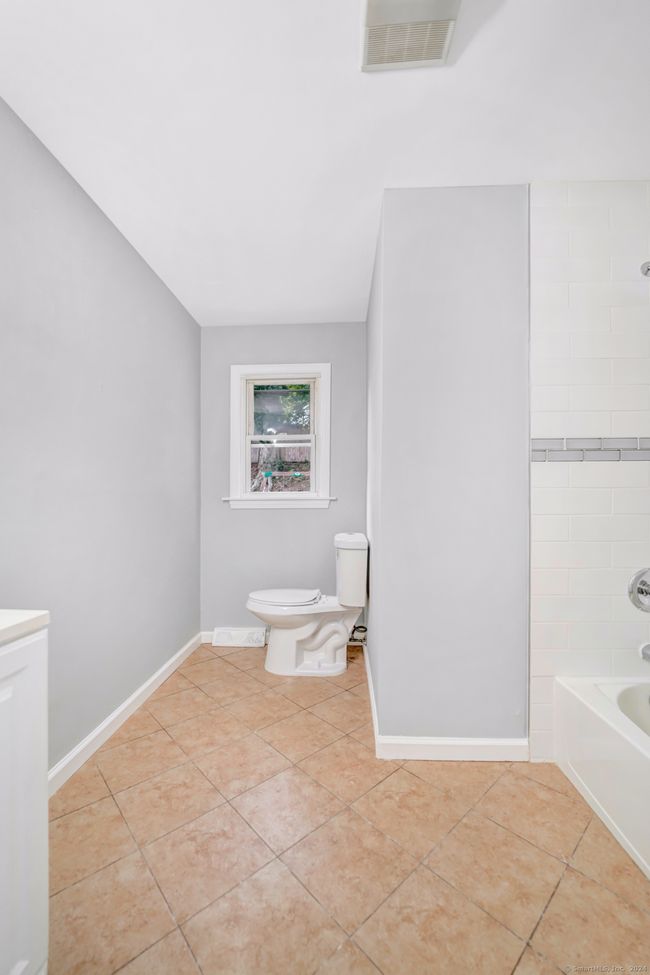 210 Forest Rd, House other with 3 bedrooms, 2 bathrooms and null parking in West Haven CT | Image 12