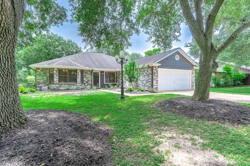 3875 Larkspur St, Alvin, TX, 77511-5024 | Card Image