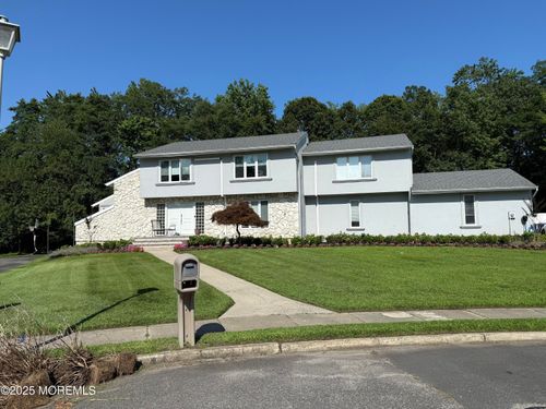 7 Harvard Ct, Oakhurst, NJ, 07755-1522 | Card Image