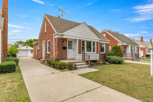 3354 Mckinley St, Dearborn, MI, 48124-3614 | Card Image