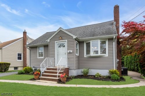58 Locust Dr, Kenilworth, NJ, 07033-1521 | Card Image